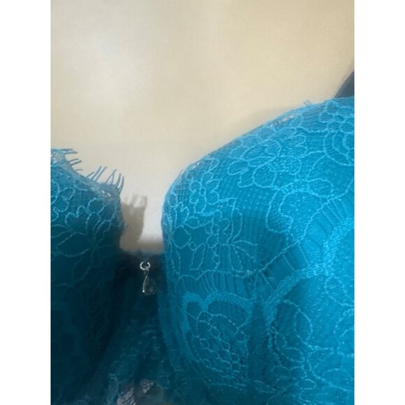 Victorias Secret Teal Lace Lightly Lined Bra 32DD With Adjustable Straps & Back - Picture 4 of 6